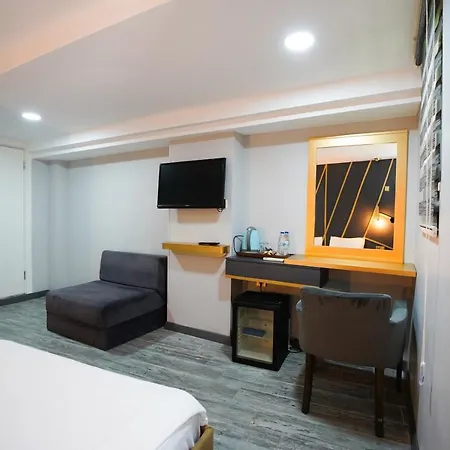 Time Mecidiyekoy Hotel